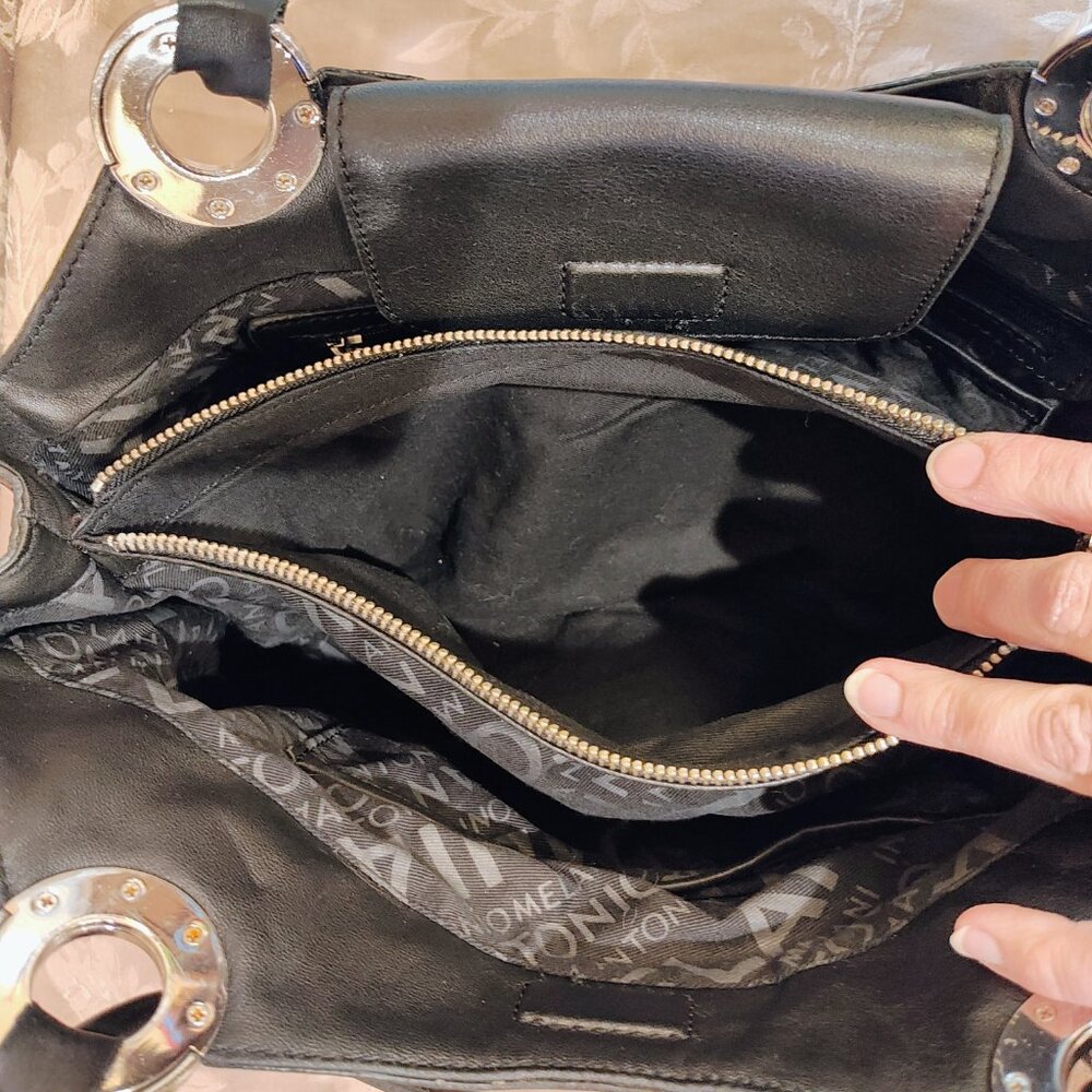 Antonion Melani Black Leather Handbag, Like New! - Picture 10 of 11